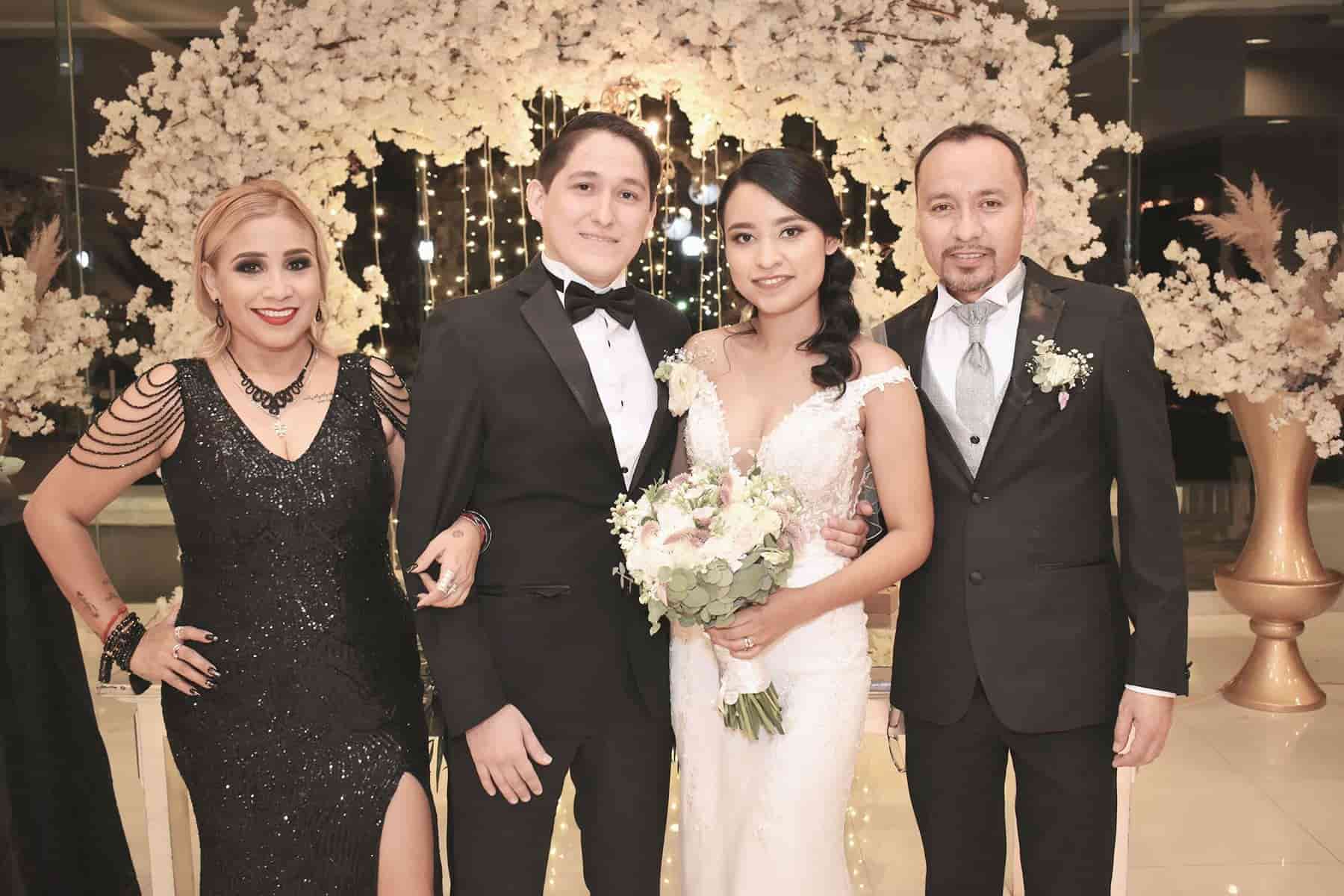 Yara & Juan deciden unirse en matrimonio