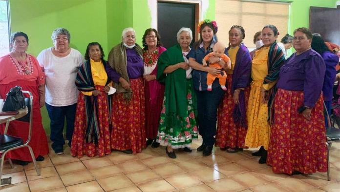 Celebran adultos mayores  la Revolución Mexicana