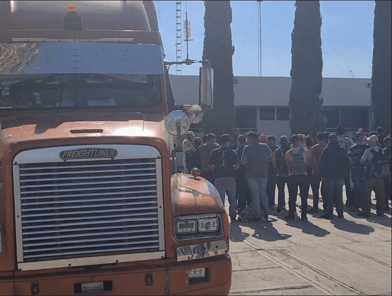 Internan a trailero en CEFERESO de Torreón