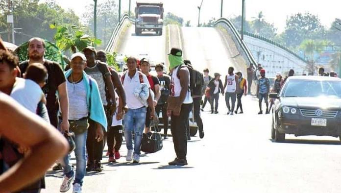 México pide recursos a EU por migrantes