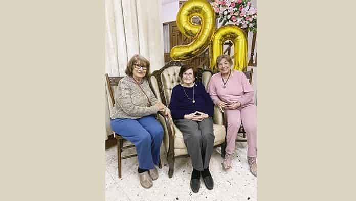 Herlinda celebra 90 años