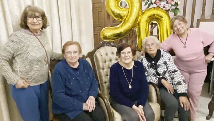 Herlinda celebra 90 años