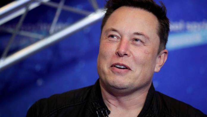 Elon Musk contempla de dejar su trabajo para convertirse en influencer