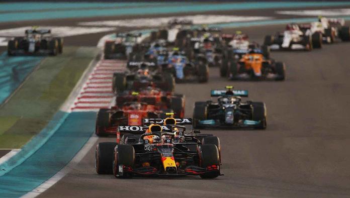 ¡Max Verstappen gana el campeonato de la Fórmula 1 en la última vuelta!