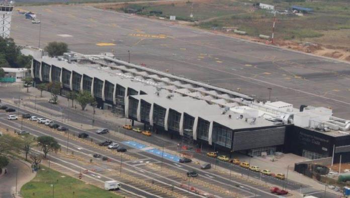 Ataque terrorista en aeropuerto de Colombia deja dos policías y un civil muertos