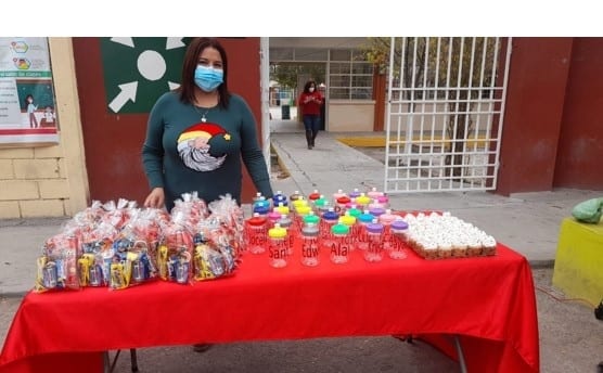 Realizan caravana navideña en primaria Miguel Hidalgo