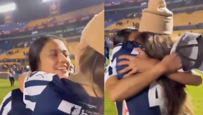 Rebeca Bernal se besa con Janelly Farías tras conseguir título de Liga MX Femenil