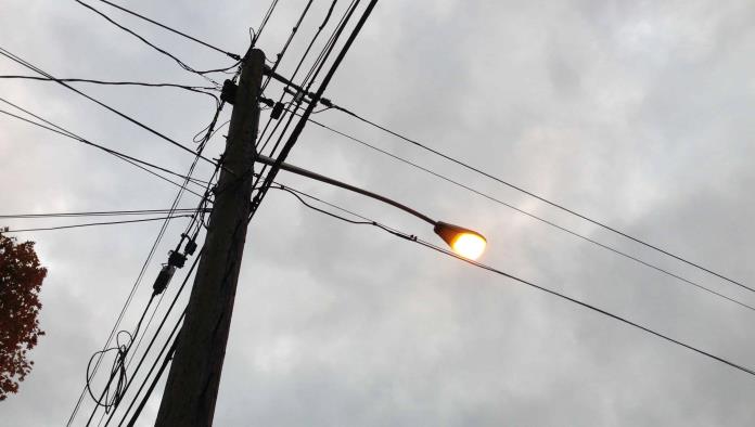 Al intentar robar una lámpara un hombre en Puebla resultó con quemaduras graves