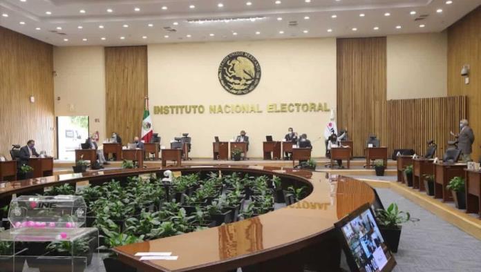 Denuncian diputados a consejeros del INE por coaligarse para incumplir la ley