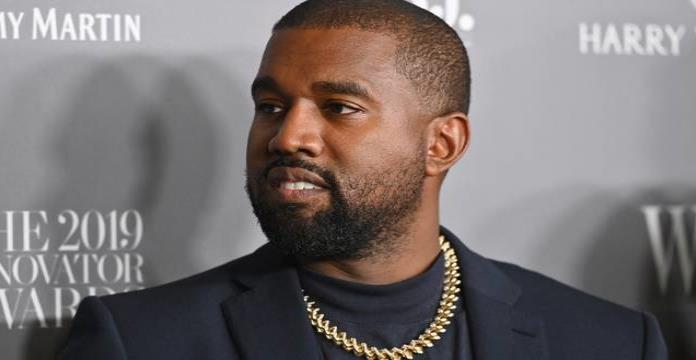 Kanye West se muda enfrente de su ex: Kim Kardashian