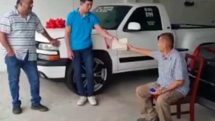 Rifó su camioneta para pagar tratamiento contra el cáncer; ganador le devuelve el premio