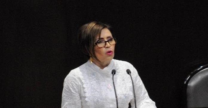 Rosario Robles se queda en prisión preventiva, determina juez