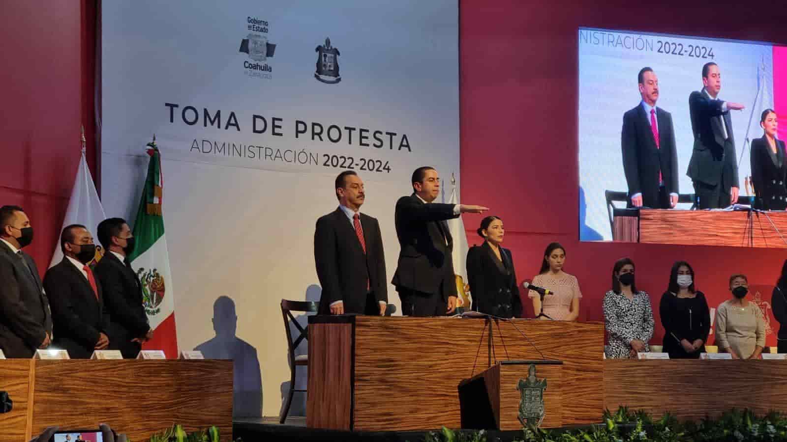 Toma protesta Chema Morales