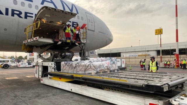 Regalo de reyes; Llegaran 2.7 millones de vacunas a México este 06 de enero