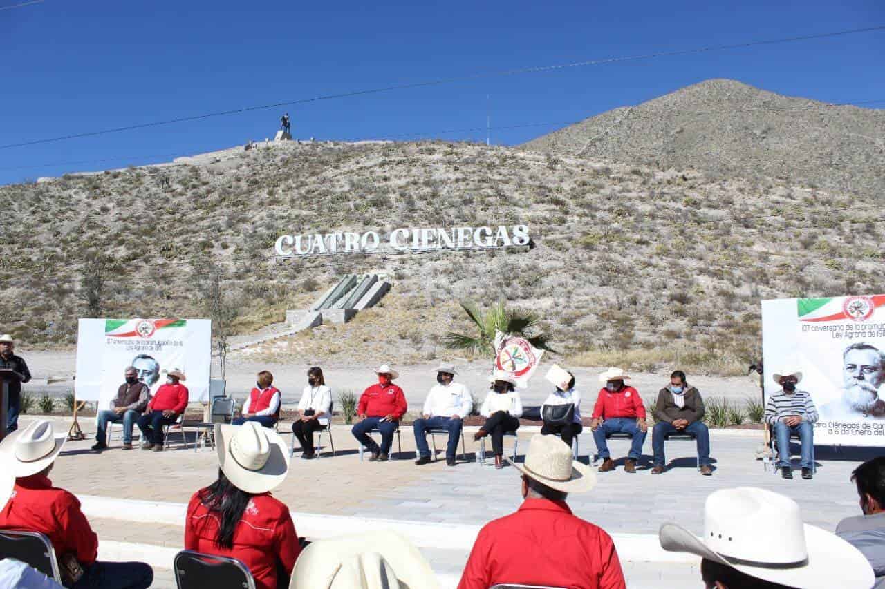 En Cuatro Ciénegas se recordó el 107 aniversario de la promulgación de la Ley Agraria.