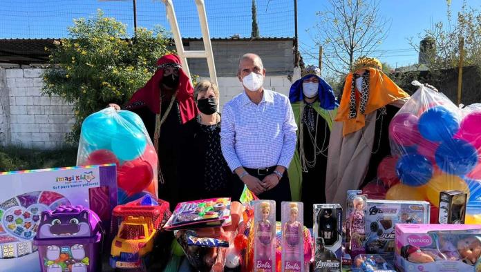Reparte Alcalde roscas de reyes