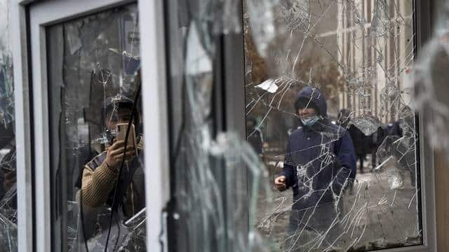 Disparar a matar ordena Kazajistán contra sus manifestantes