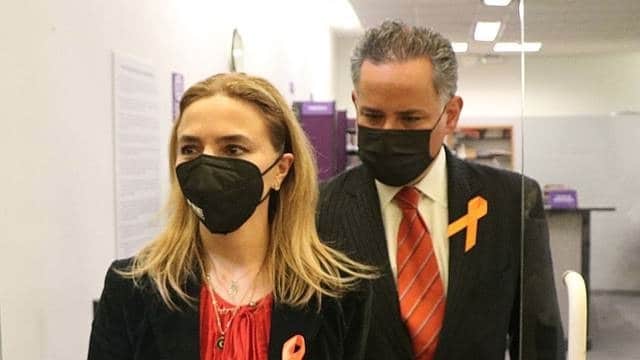 FGR inicia investigación contra Santiago Nieto y Carla Humphrey