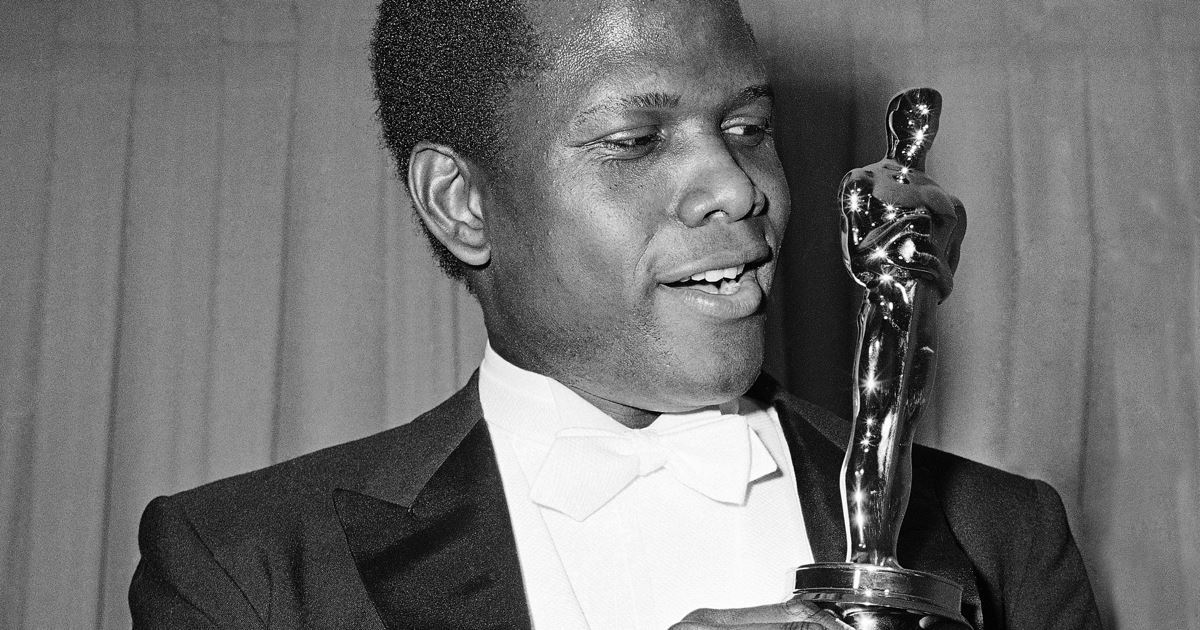 Fallece Sidney Poiter, primer actor afroamericano en gana un Oscar
