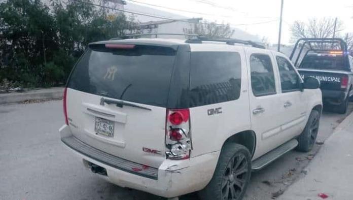 Le chocan  camioneta y el responsable huyó