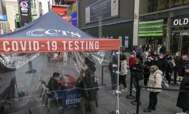 Colapso por Ómicron: Nueva York tiene más de 90 mil contagios en 24 horas