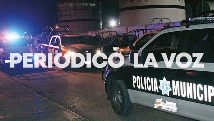 Los tripulantes del coche fueron llevados a la Comandancia.