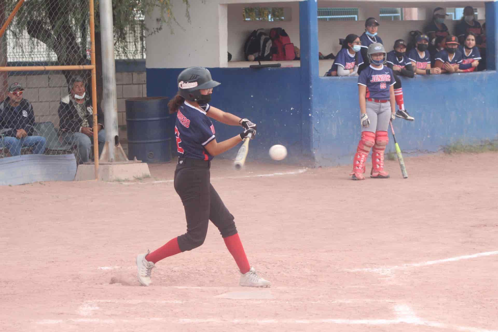 Juniors apagó pólvora de Cañoneras sacaron triunfo por apaleada