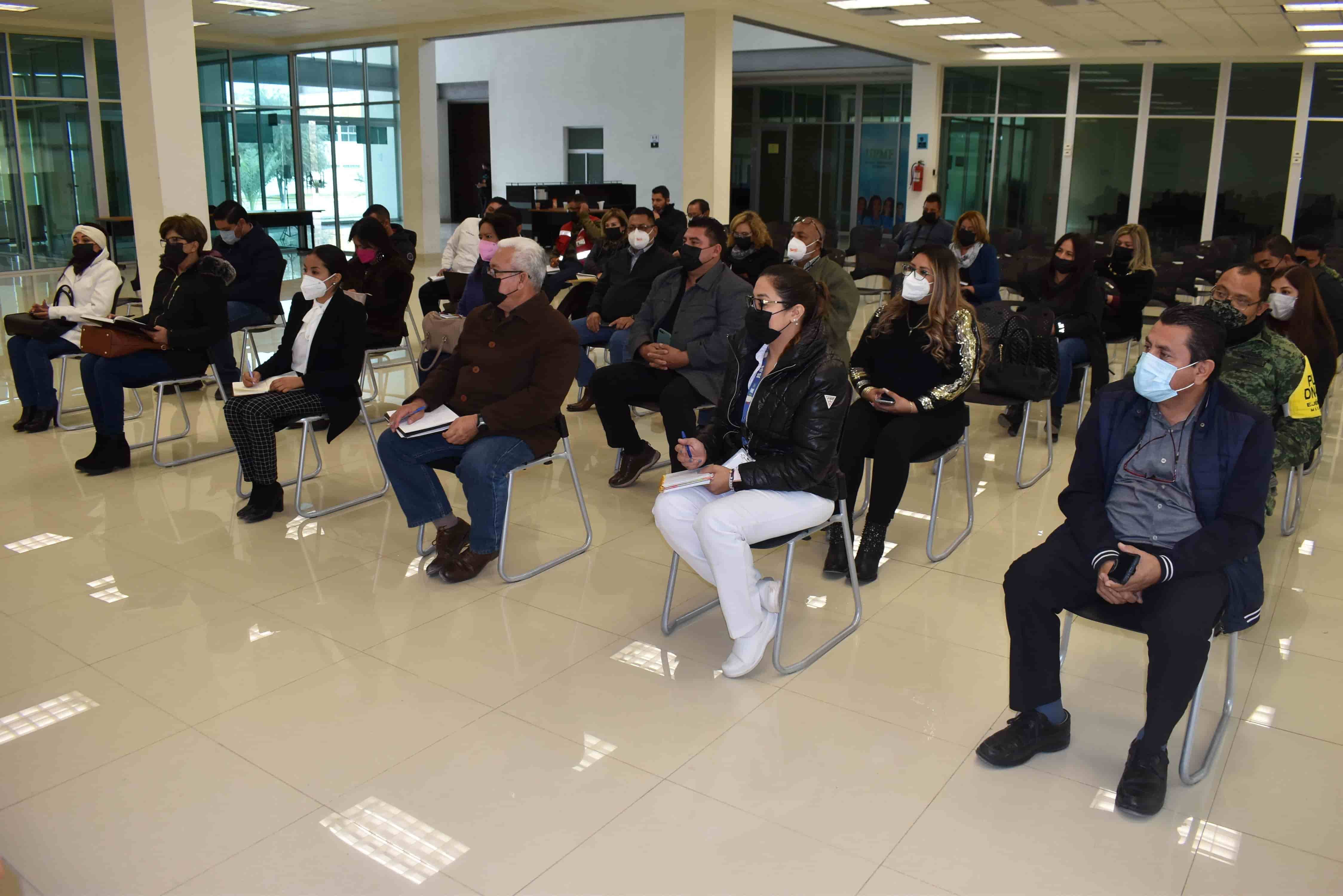 En una reunión se definió como se llevará a cabo la logística para a vacunación de los maestros a partir de este miércoles.