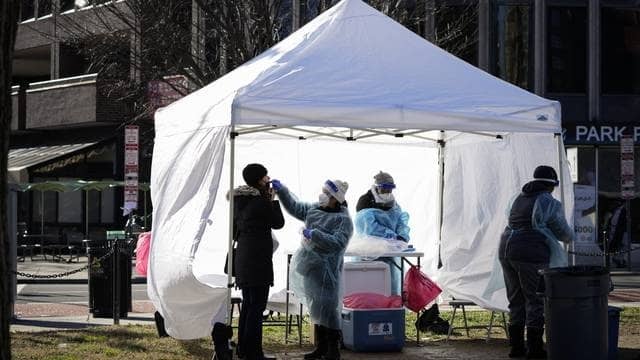 EUA: Rompe record de hospitalizados  por Covid -19