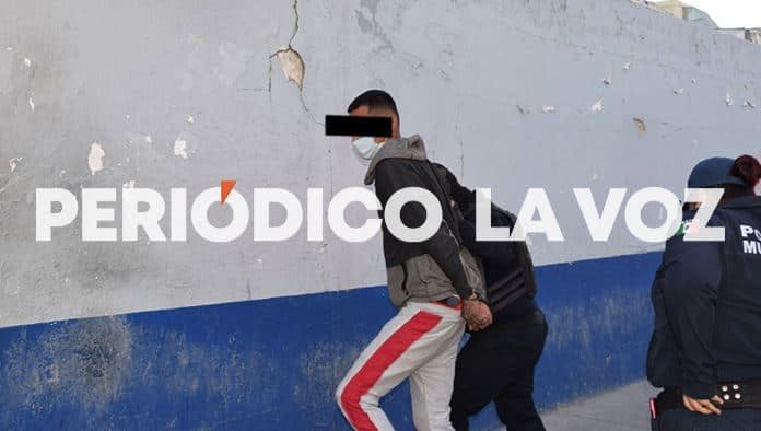 Aldair fue acusado de tratar de robar accesorios para celular de un centro comercial.