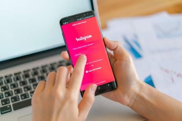 Mujer creó 30 cuentas falsas de Instagram para encarcelar a su exnovio