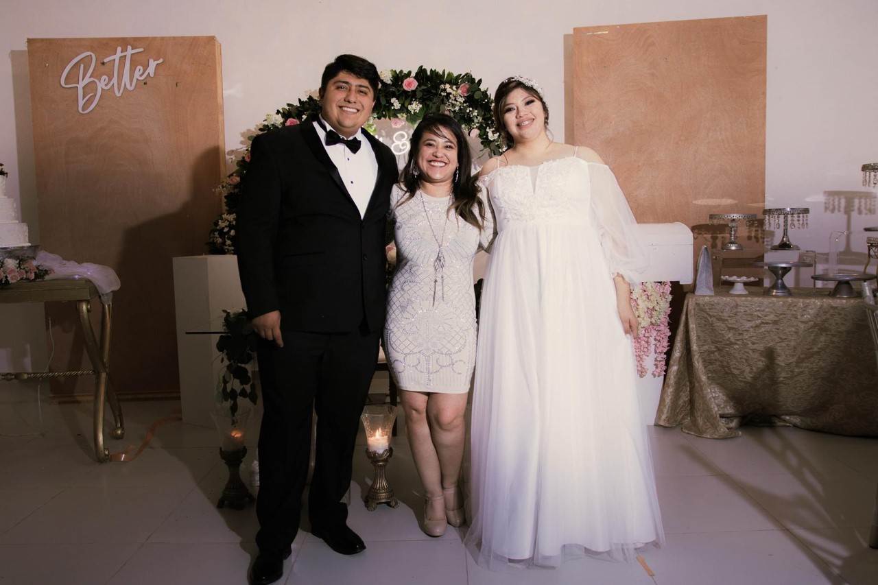 Efrén Carrillo y Liv Aguilera unen sus vidas en matrimonio
