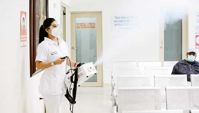 Sanitizan áreas del DIF Municipal.