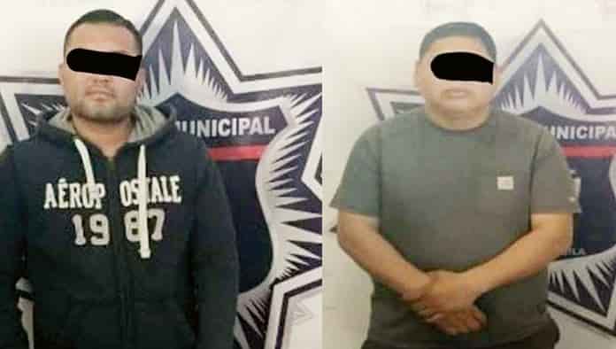 Circularon las fotografías de los policías denunciados por violación. Ambos elementos fueron dados de baja de manera inmediata.