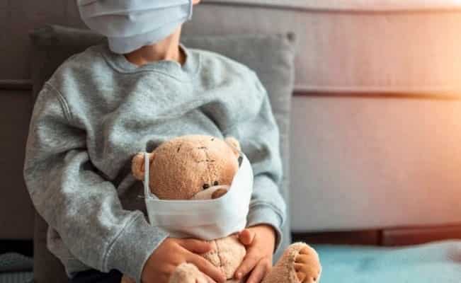Cada 9 minutos un niño es infectado de Covid-19 durante el 2022