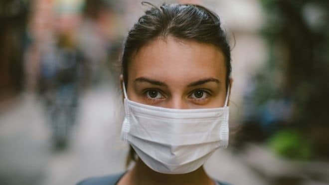 Usar mascarilla te hace mas atractivo, señala estudio
