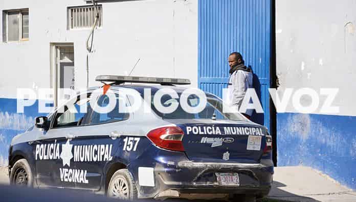 Lázaro fue orientado por las autoridades para llegar al INM.