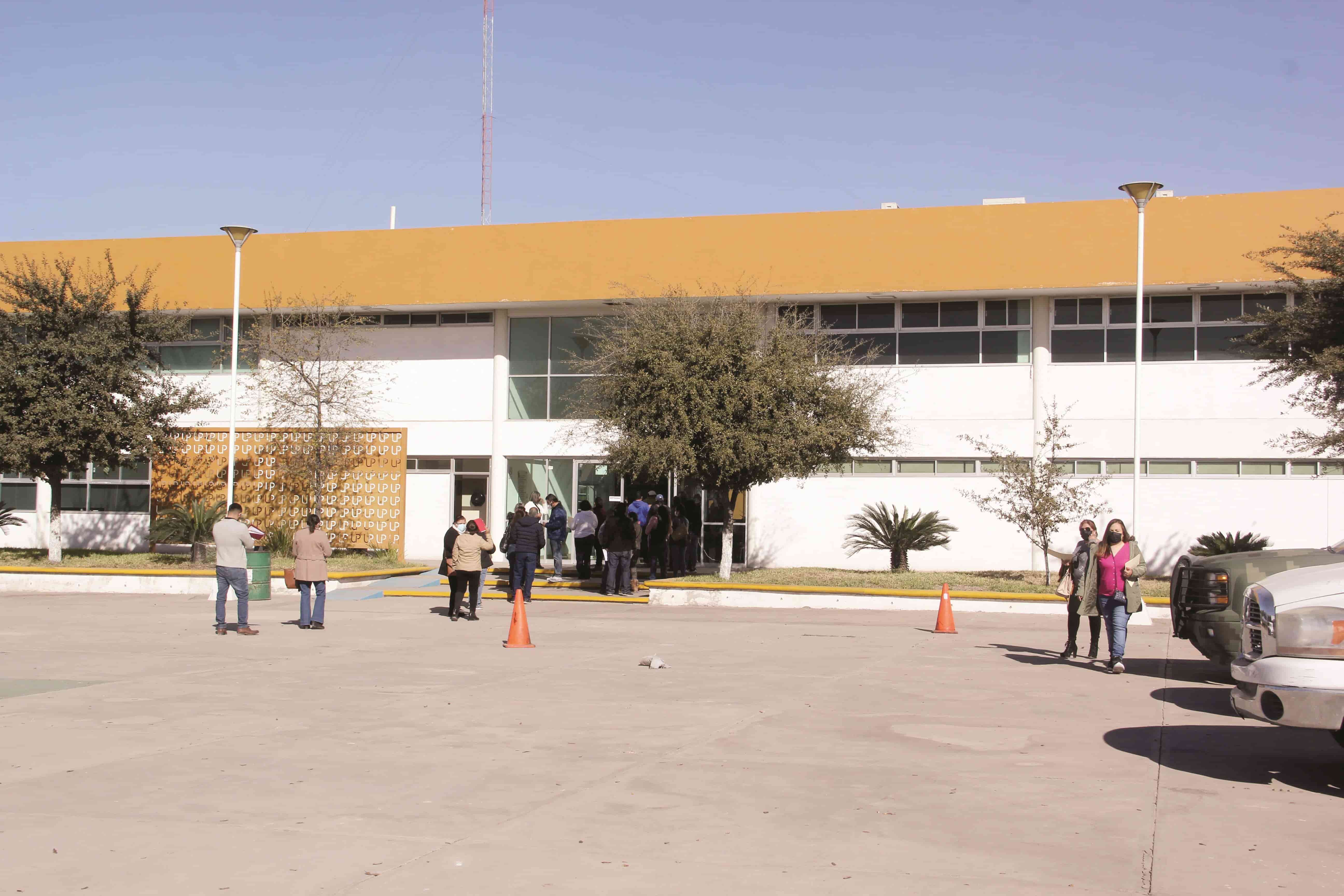 La UPMF cuenta con 578 alumnos, 56 administrativos y docentes.