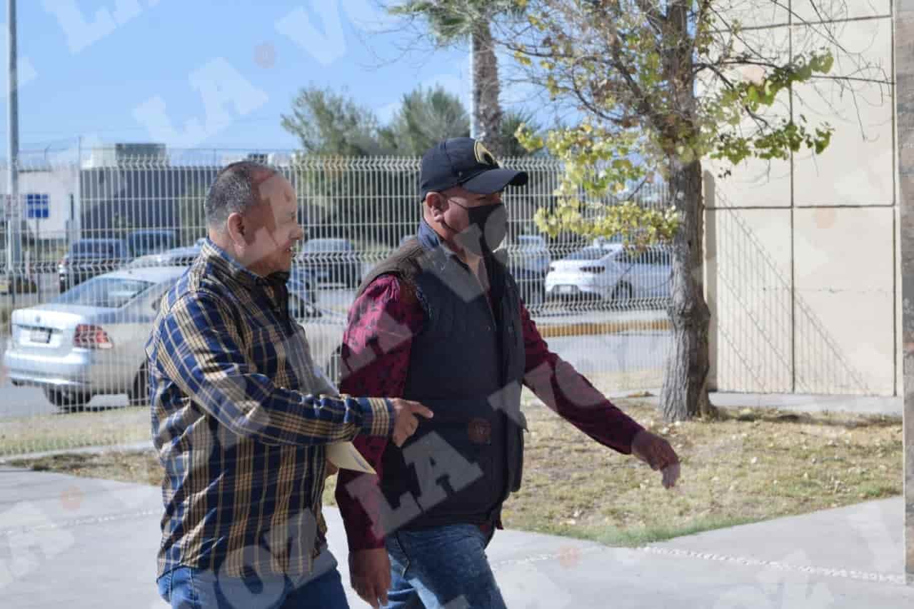 Rubén “N”, acompañado de Miguel Ángel Reyna, su abogado defensor acudió a una audiencia al Centro de Justicia Penal en Frontera.