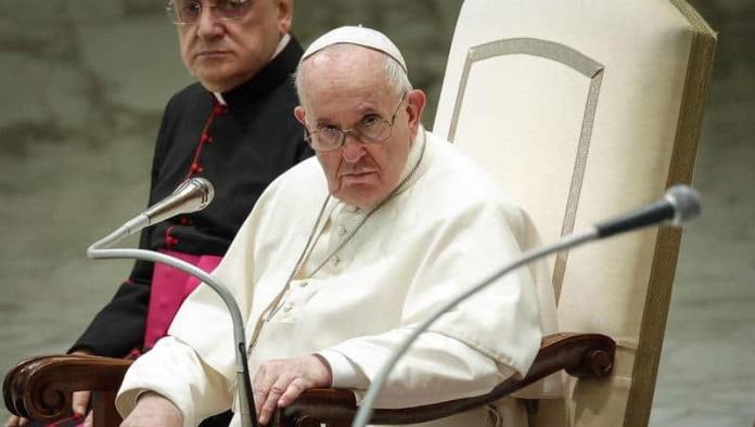 Se roban regalos del Papa Francisco en el AICM