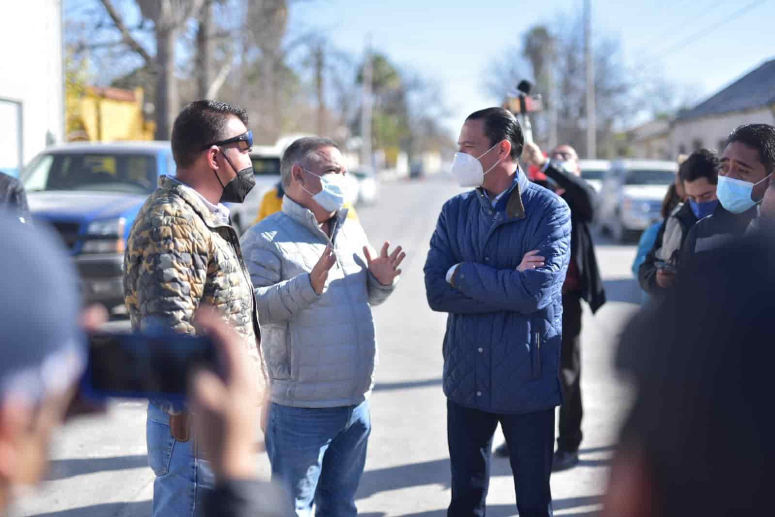 ALCALDE Y GERENTE DE SIMAS SUPERVISAN TRABAJOS