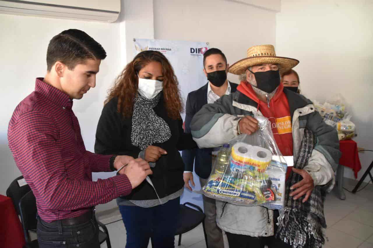 ABRIGAN CORAZONES DE VOCEADORES