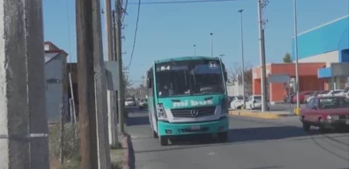 Condenan regidores aumento al transporte