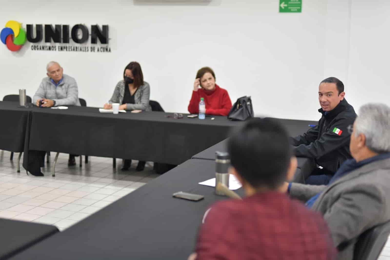 EL ALCALDE EMILIO DE HOYOS SE REUNIÓ CON LA UNIÓN DE ORGANISMOS EMPRESARIALES DE ACUÑA.