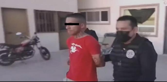 DETIENEN A LADRÓN DE CAMIONETA 