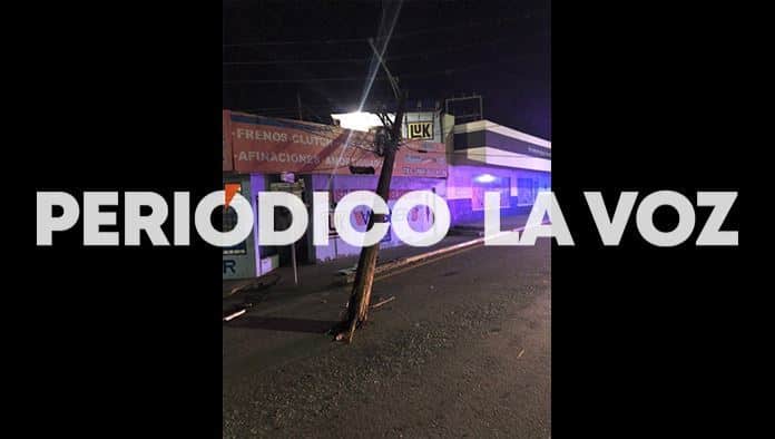 Se lleva poste de corbata