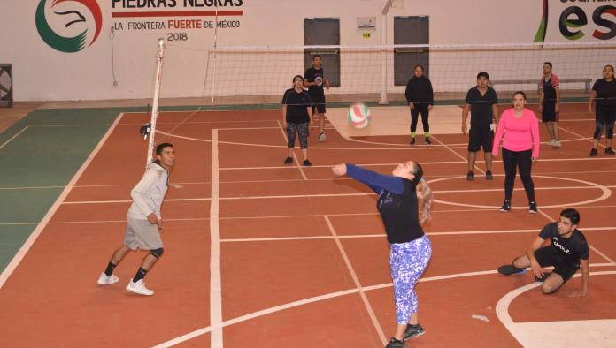 TITANES VUELVE  A LA CARGA