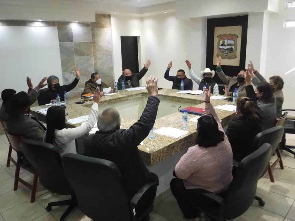La síndico de Mayoría Ruth Nohemí López elevó la propuesta de revocar dicha donación en base a un análisis legal que realizó al acta de Sesión de Cabildo número 59 de la pasada administración municipal con fecha del 30 de agosto del 2021.