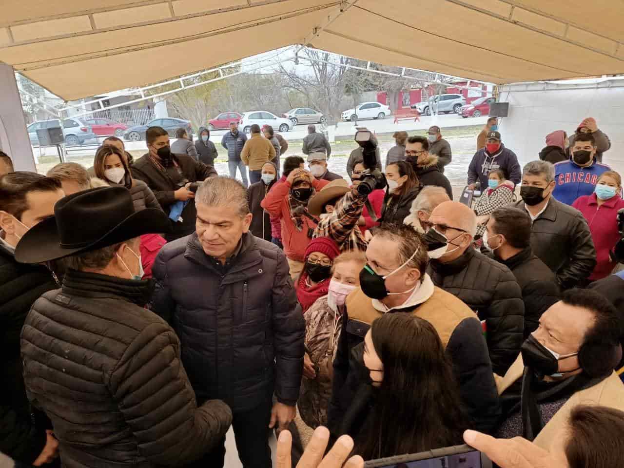 En visita del Gobernador entregan obra de recarpeteo