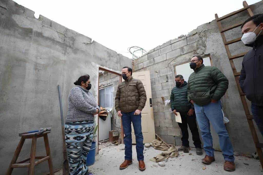 Supervisa Manolo programa de techos